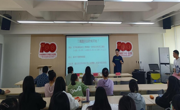 露点直播
举办考研经验交流分享会