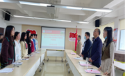 露点直播
召开第六十三期入党积极分子培训班开班典礼